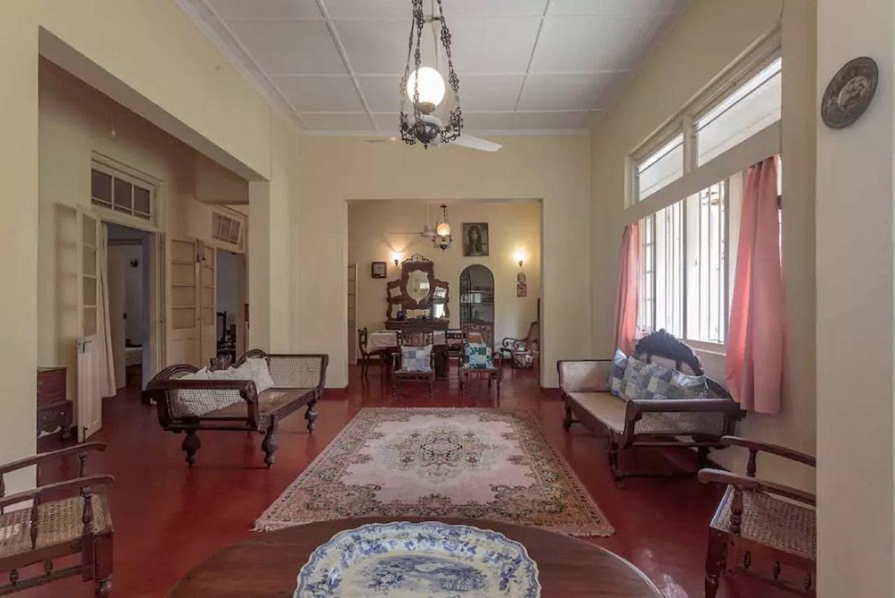 Charming Homestay By The Beach Dehiwala-Mount Lavinia Exteriör bild