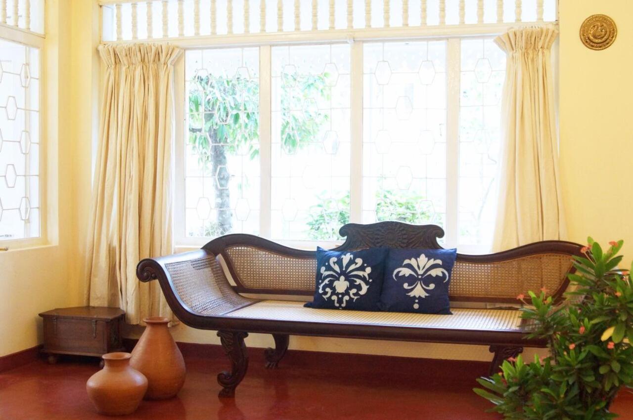 Charming Homestay By The Beach Dehiwala-Mount Lavinia Exteriör bild