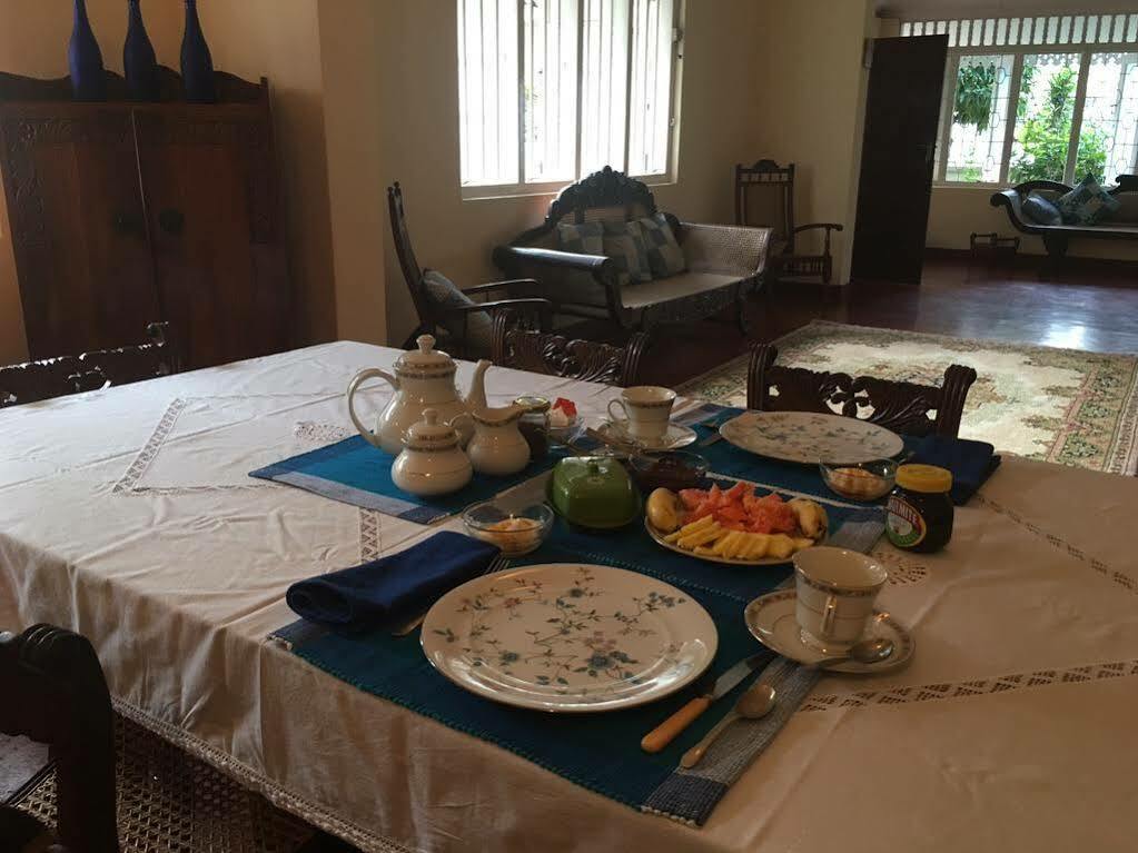 Charming Homestay By The Beach Dehiwala-Mount Lavinia Exteriör bild