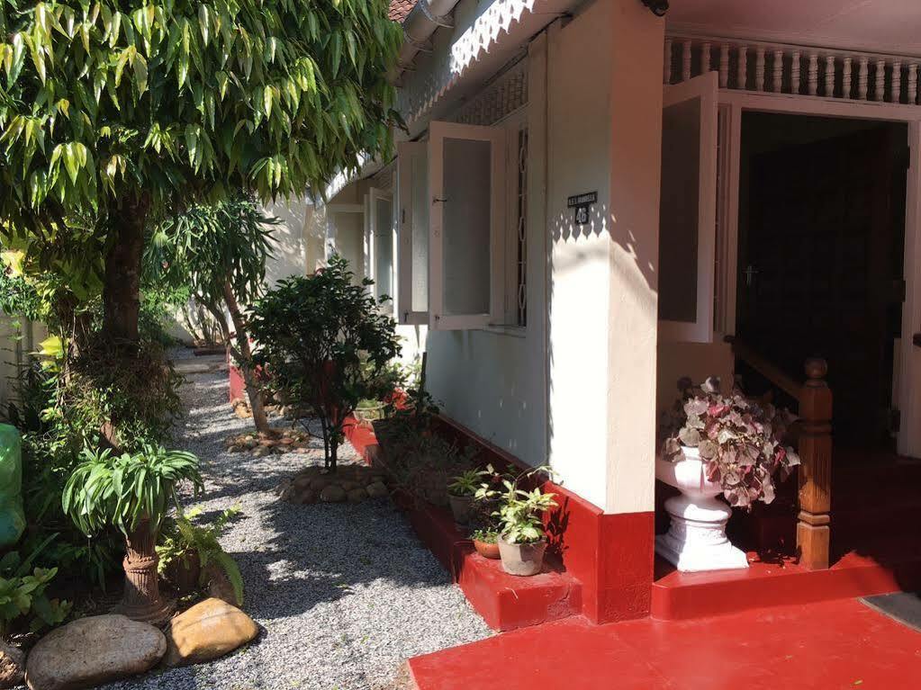 Charming Homestay By The Beach Dehiwala-Mount Lavinia Exteriör bild